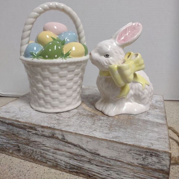 Ceramic Bunny  & Easter basket with Eggs. DR - Picture 1 of 7